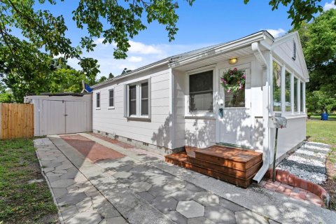 House in Saint Petersburg, Florida 2 bedrooms, 76.92 sq.m. № 2151582 - photo 3