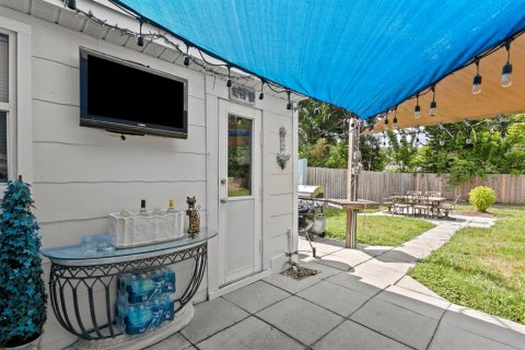House in Saint Petersburg, Florida 2 bedrooms, 76.92 sq.m. № 2151582 - photo 20