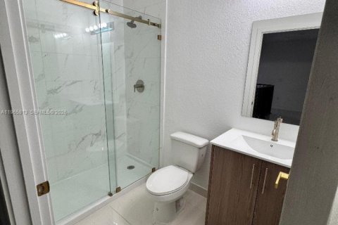 Снять в аренду виллу или дом в Флорида-Сити, Флорида 5 спален, 176.7м2, № 2027431 - фото 7