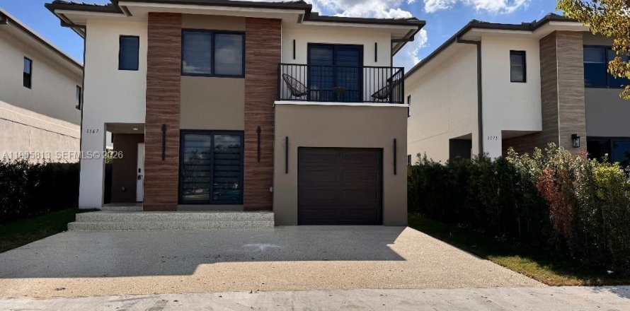 Дом в Флорида-Сити, Флорида 5 спален, 176.7м2 № 2027431