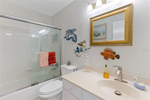 Condo in Sun City Center, Florida, 2 bedrooms  № 1847435 - photo 27