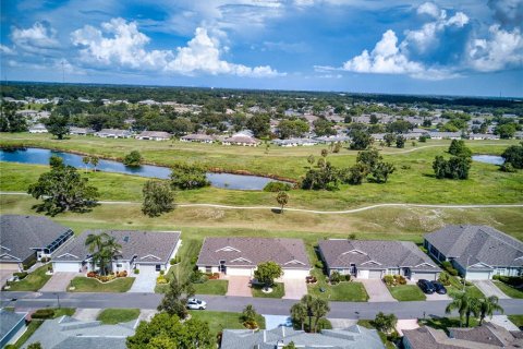 Condo in Sun City Center, Florida, 2 bedrooms  № 1847435 - photo 7