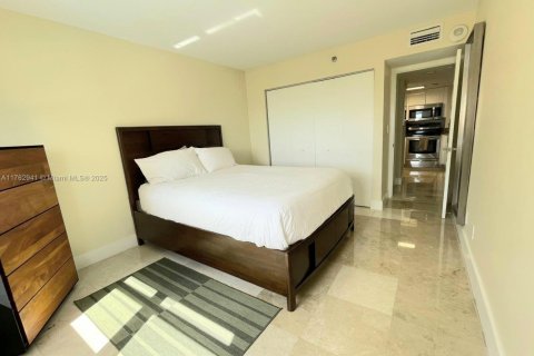 Condominio en alquiler en Miami, Florida, 2 dormitorios, 89.93 m2 № 1936112 - foto 19