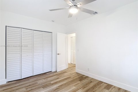 Casa en venta en North Miami, Florida, 3 dormitorios № 1949294 - foto 17