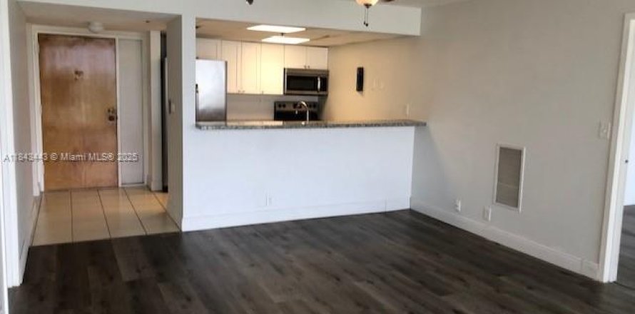 Appartement à North Bay Village, Floride 2 chambres, 95.69 m2 № 1836832