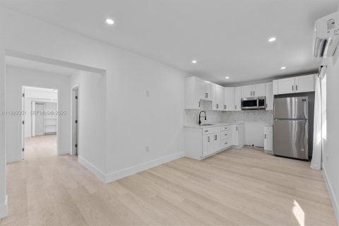 Villa ou maison à louer à Sunrise, Floride: 1 chambre, 65.03 m2 № 1994201 - photo 6