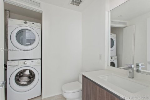 Condo in Miami, Florida, 2 bedrooms  № 1927739 - photo 6