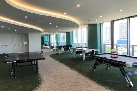 Condo in Miami, Florida, 2 bedrooms  № 1927739 - photo 21