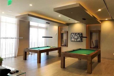 Condo in Miami, Florida, 2 bedrooms  № 1927739 - photo 22