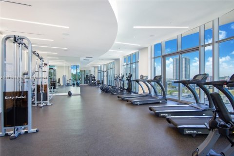 Condo in Miami, Florida, 2 bedrooms  № 1927739 - photo 23
