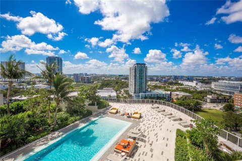Condo in Miami, Florida, 2 bedrooms  № 1927739 - photo 18