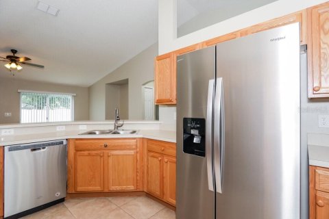 Villa ou maison à louer à Winter Haven, Floride: 3 chambres, 152.82 m2 № 2404885 - photo 8