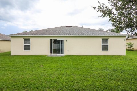 Villa ou maison à louer à Winter Haven, Floride: 3 chambres, 152.82 m2 № 2404885 - photo 14