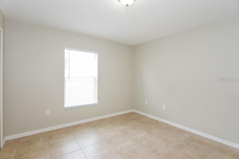 Villa ou maison à louer à Winter Haven, Floride: 3 chambres, 152.82 m2 № 2404885 - photo 12