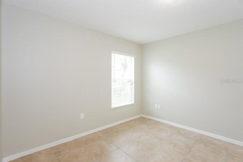 Villa ou maison à louer à Winter Haven, Floride: 3 chambres, 152.82 m2 № 2404885 - photo 13