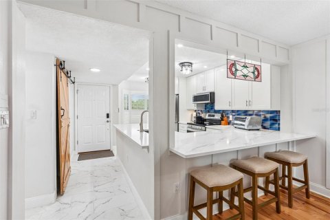 Copropriété à vendre à South Pasadena, Floride: 2 chambres, 103.59 m2 № 2356416 - photo 9