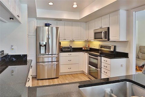 Villa ou maison à vendre à Tampa, Floride: 4 chambres, 247.21 m2 № 1898580 - photo 12