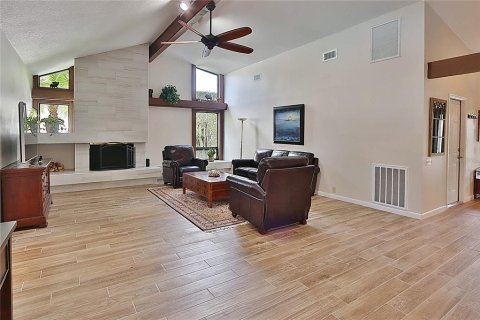 Villa ou maison à vendre à Tampa, Floride: 4 chambres, 247.21 m2 № 1898580 - photo 6