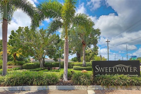 Villa ou maison à vendre à Tampa, Floride: 4 chambres, 247.21 m2 № 1898580 - photo 3