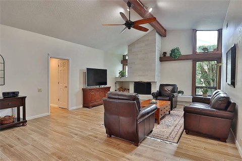 Villa ou maison à vendre à Tampa, Floride: 4 chambres, 247.21 m2 № 1898580 - photo 5
