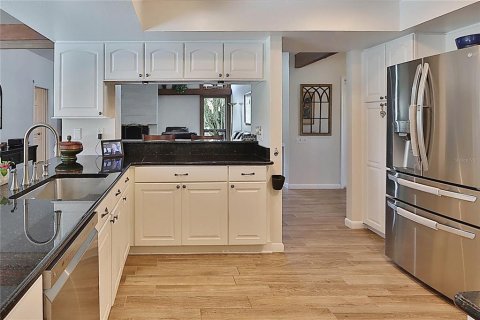 Villa ou maison à vendre à Tampa, Floride: 4 chambres, 247.21 m2 № 1898580 - photo 13