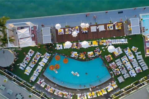 Condominio en venta en Miami Beach, Florida, 45.8 m2 № 1940571 - foto 5