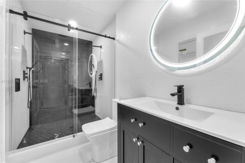 Снять в аренду виллу или дом в Майами, Флорида 3 спальни, 137.5м2, № 1988703 - фото 3