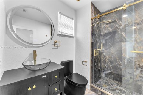 Снять в аренду виллу или дом в Майами, Флорида 3 спальни, 137.5м2, № 1988703 - фото 7