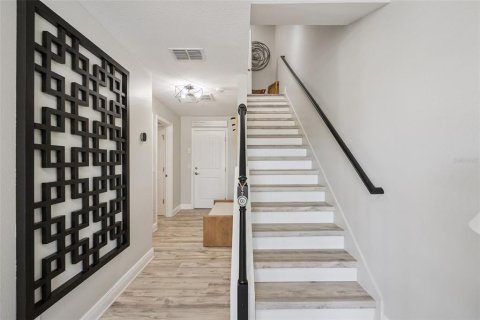 Touwnhouse à vendre à Orlando, Floride: 4 chambres, 208.84 m2 № 2094769 - photo 27