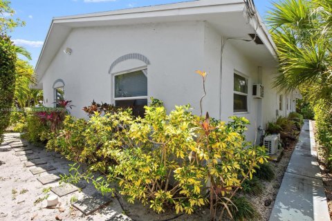 Appartement à louer à Fort Lauderdale, Floride: 2 chambres, 76.18 m2 № 1933261 - photo 14