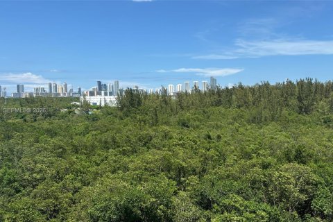Copropriété à louer à North Miami, Floride: 3 chambres, 175.21 m2 № 2312098 - photo 5