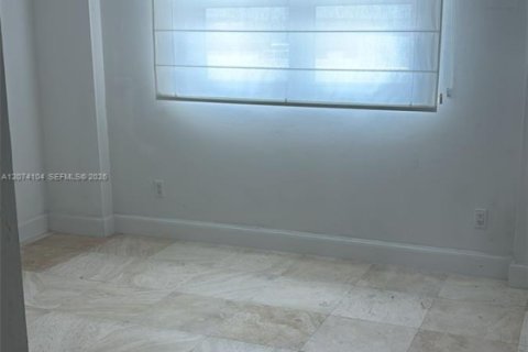 Copropriété à louer à North Miami, Floride: 3 chambres, 175.21 m2 № 2312098 - photo 10