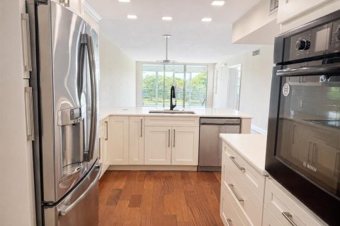 Copropriété à vendre à Pompano Beach, Floride: 2 chambres, 112.97 m2 № 2181397 - photo 10