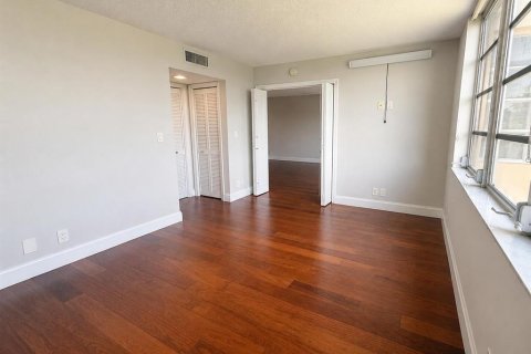 Copropriété à vendre à Pompano Beach, Floride: 2 chambres, 112.97 m2 № 2181397 - photo 4
