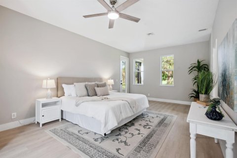 House in Vero Beach, Florida 3 bedrooms, 184.78 sq.m. № 2307046 - photo 21