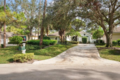House in Vero Beach, Florida 3 bedrooms, 184.78 sq.m. № 2307046 - photo 3