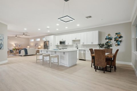 House in Vero Beach, Florida 3 bedrooms, 184.78 sq.m. № 2307046 - photo 15