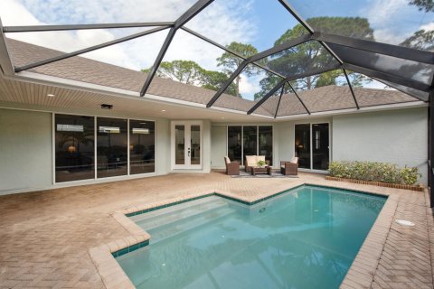 House in Vero Beach, Florida 3 bedrooms, 184.78 sq.m. № 2307046 - photo 8