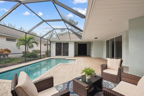 House in Vero Beach, Florida 3 bedrooms, 184.78 sq.m. № 2307046 - photo 4