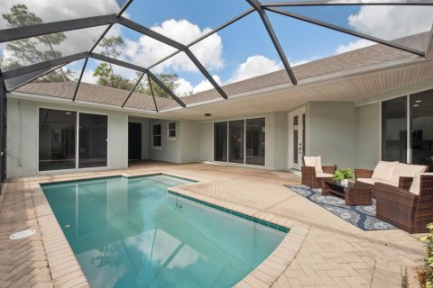 House in Vero Beach, Florida 3 bedrooms, 184.78 sq.m. № 2307046 - photo 6