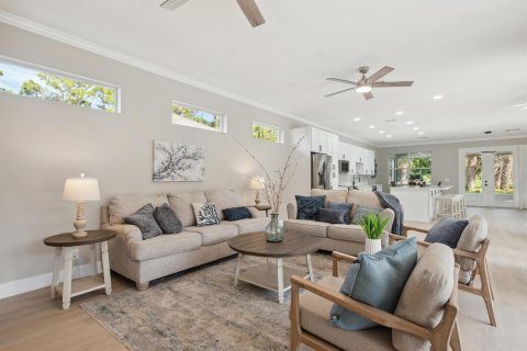 House in Vero Beach, Florida 3 bedrooms, 184.78 sq.m. № 2307046 - photo 19