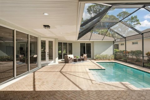 House in Vero Beach, Florida 3 bedrooms, 184.78 sq.m. № 2307046 - photo 7