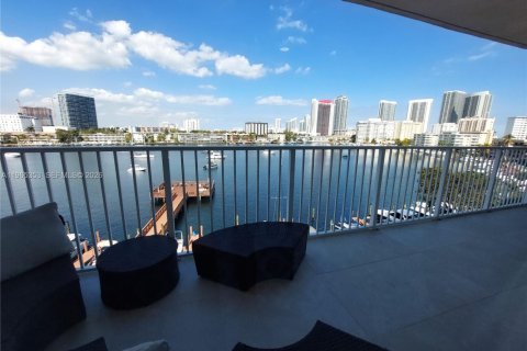 Снять в аренду кондоминиум в Халландейл-Бич, Флорида 2 спальни, 95.69м2, № 2028890 - фото 5