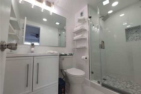 Снять в аренду кондоминиум в Халландейл-Бич, Флорида 2 спальни, 95.69м2, № 2028890 - фото 10