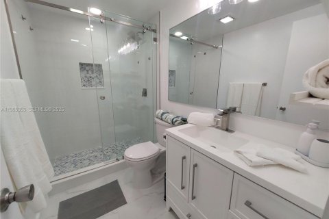 Снять в аренду кондоминиум в Халландейл-Бич, Флорида 2 спальни, 95.69м2, № 2028890 - фото 15