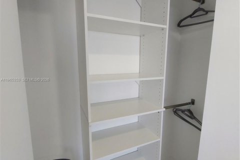 Снять в аренду кондоминиум в Халландейл-Бич, Флорида 2 спальни, 95.69м2, № 2028890 - фото 13