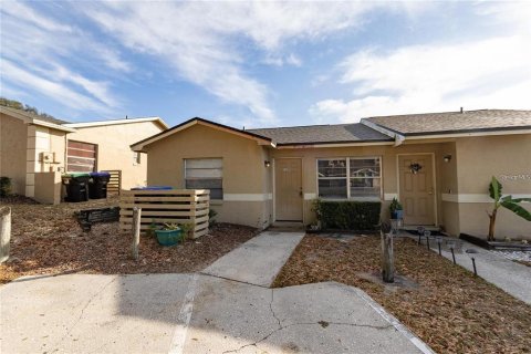 Townhouse in Orlando, Florida 3 bedrooms, 102.75 sq.m. № 2211909