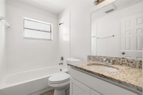 Townhouse in Orlando, Florida 3 bedrooms, 102.75 sq.m. № 2211909 - photo 14