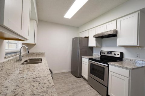 Townhouse in Orlando, Florida 3 bedrooms, 102.75 sq.m. № 2211909 - photo 9