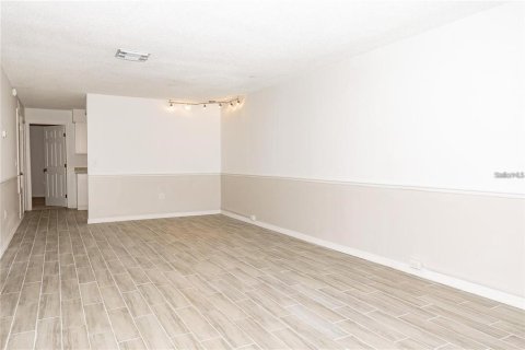 Townhouse in Orlando, Florida 3 bedrooms, 102.75 sq.m. № 2211909 - photo 3